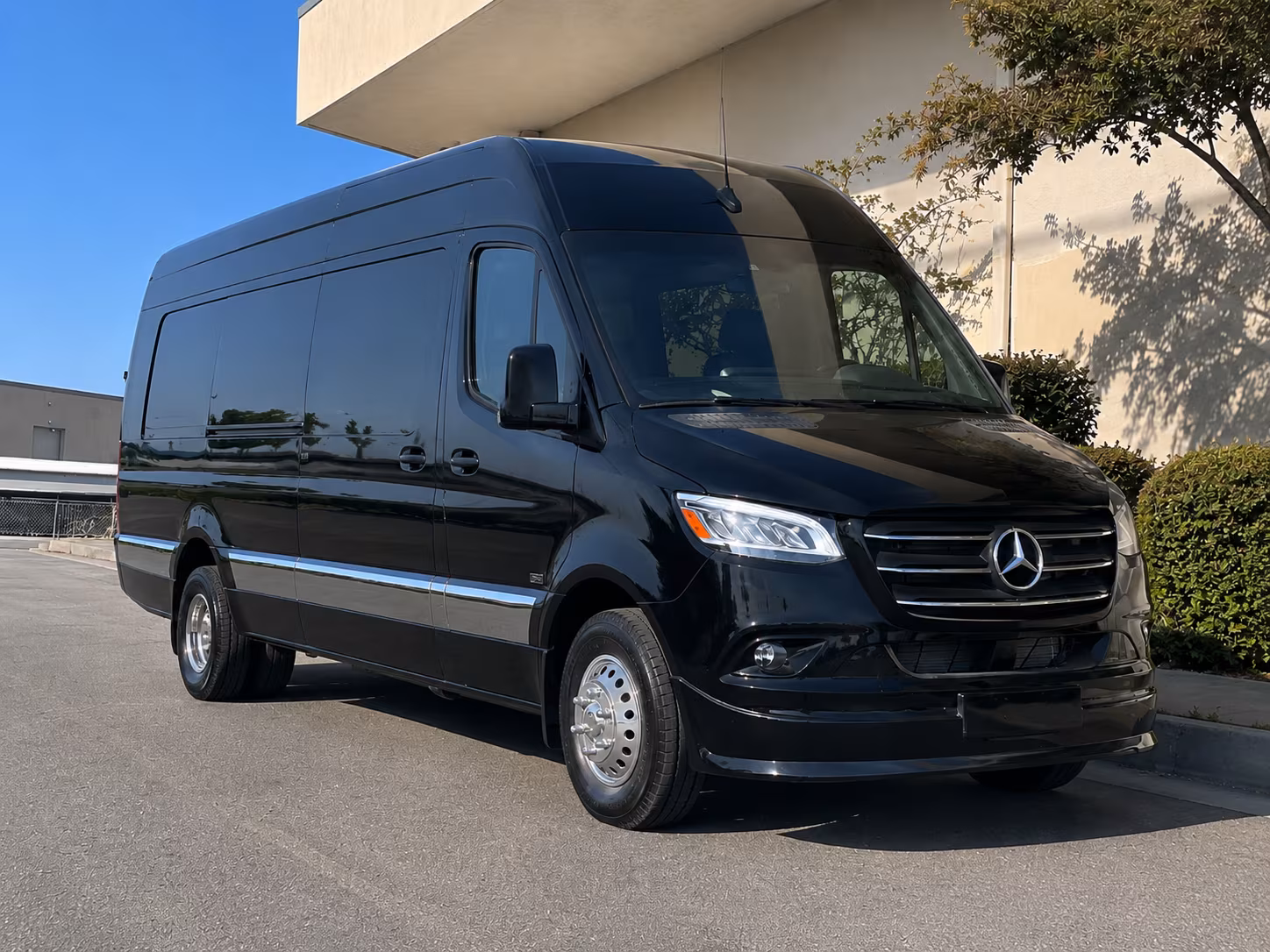 arrange transportation for your next bachelor or bachelorette party 3