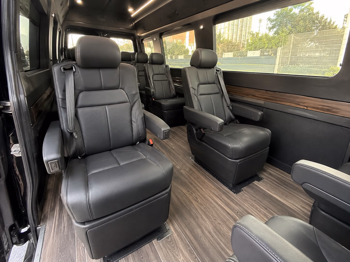 arrange transportation for your next wedding 1