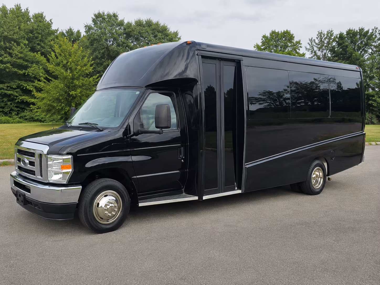 minibuses for breakout groups and off site convention sessions